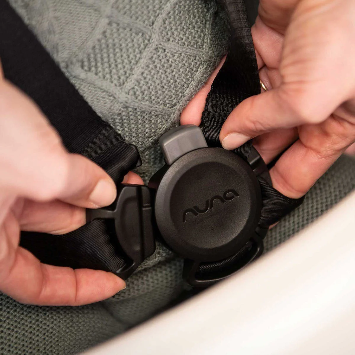 Nuna ZAAZ High Chair with MagneTech Secure Snap