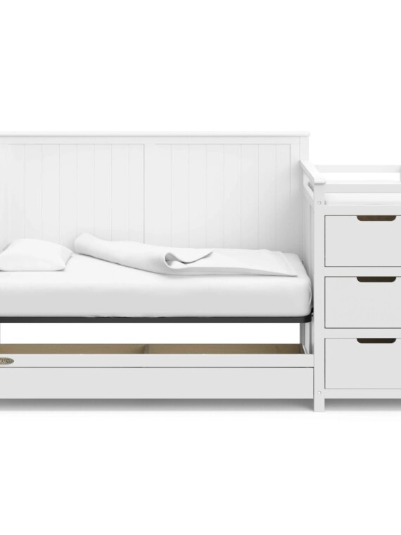 Graco Hadley 5-in-1 Convertible Crib and Changer with Drawer