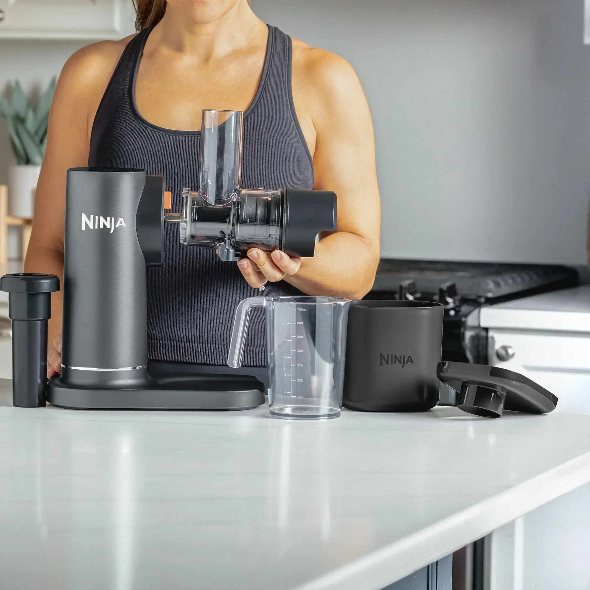 2026 Ninja NeverClog™ Cold Press Juicer with 700ml Juice Jug & 1L Pulp Container – Adjustable Pulp Control