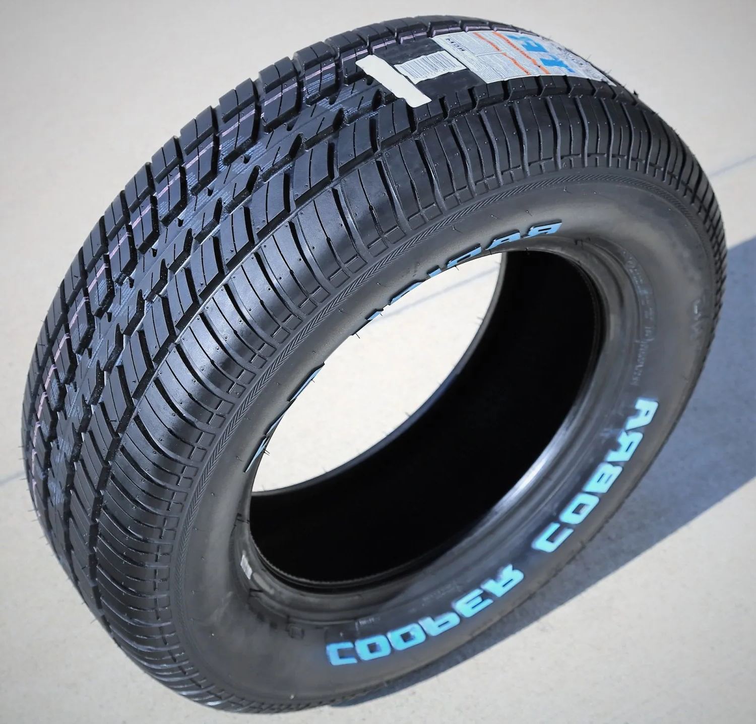 Tire Cooper Cobra Radial G/T 225/70R15 100T (RWL) A/S All Season