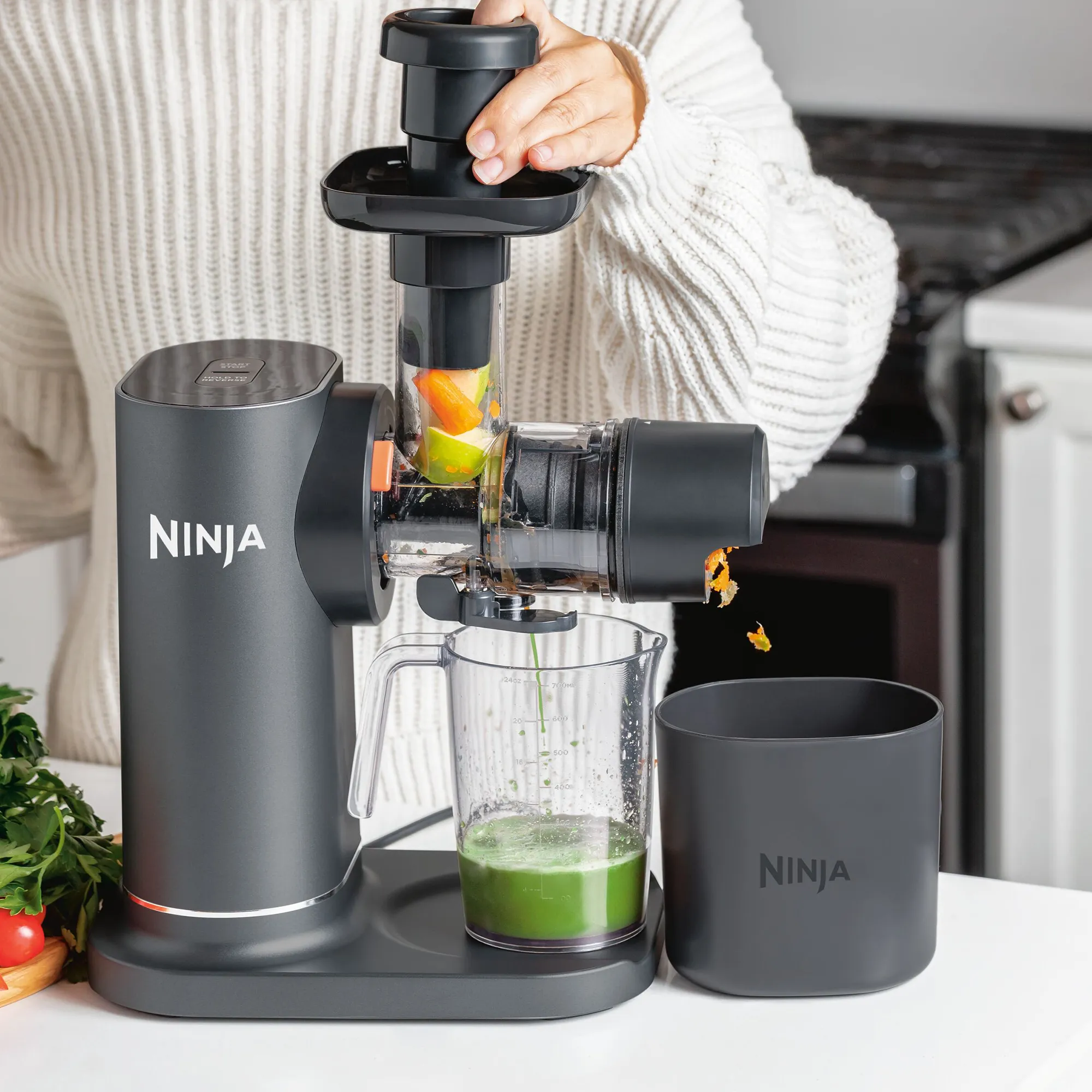 2026 Ninja NeverClog™ Cold Press Juicer with 700ml Juice Jug & 1L Pulp Container – Adjustable Pulp Control