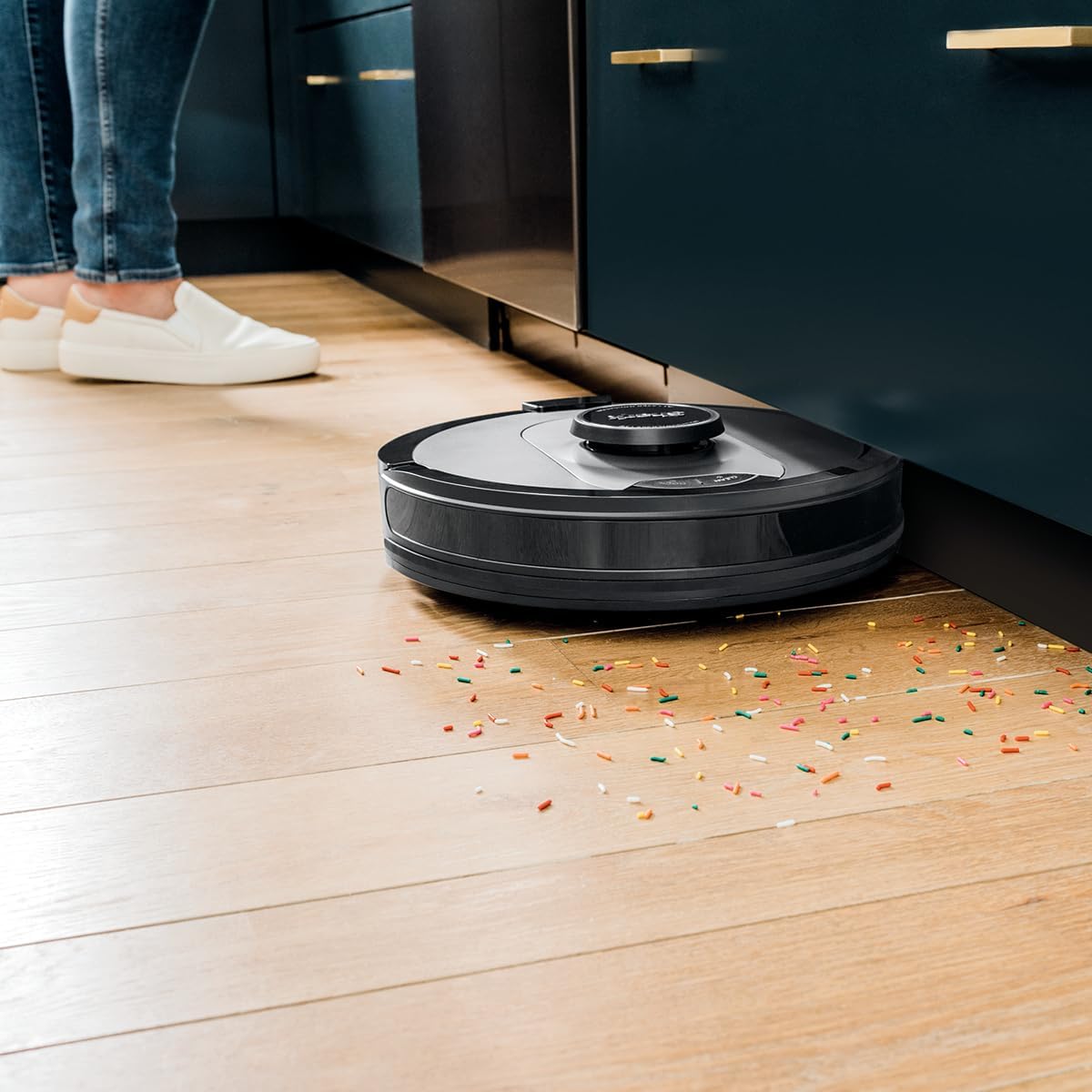 Iq Robot Vacuum – Bagless Self-Empty, Multi-Surface
