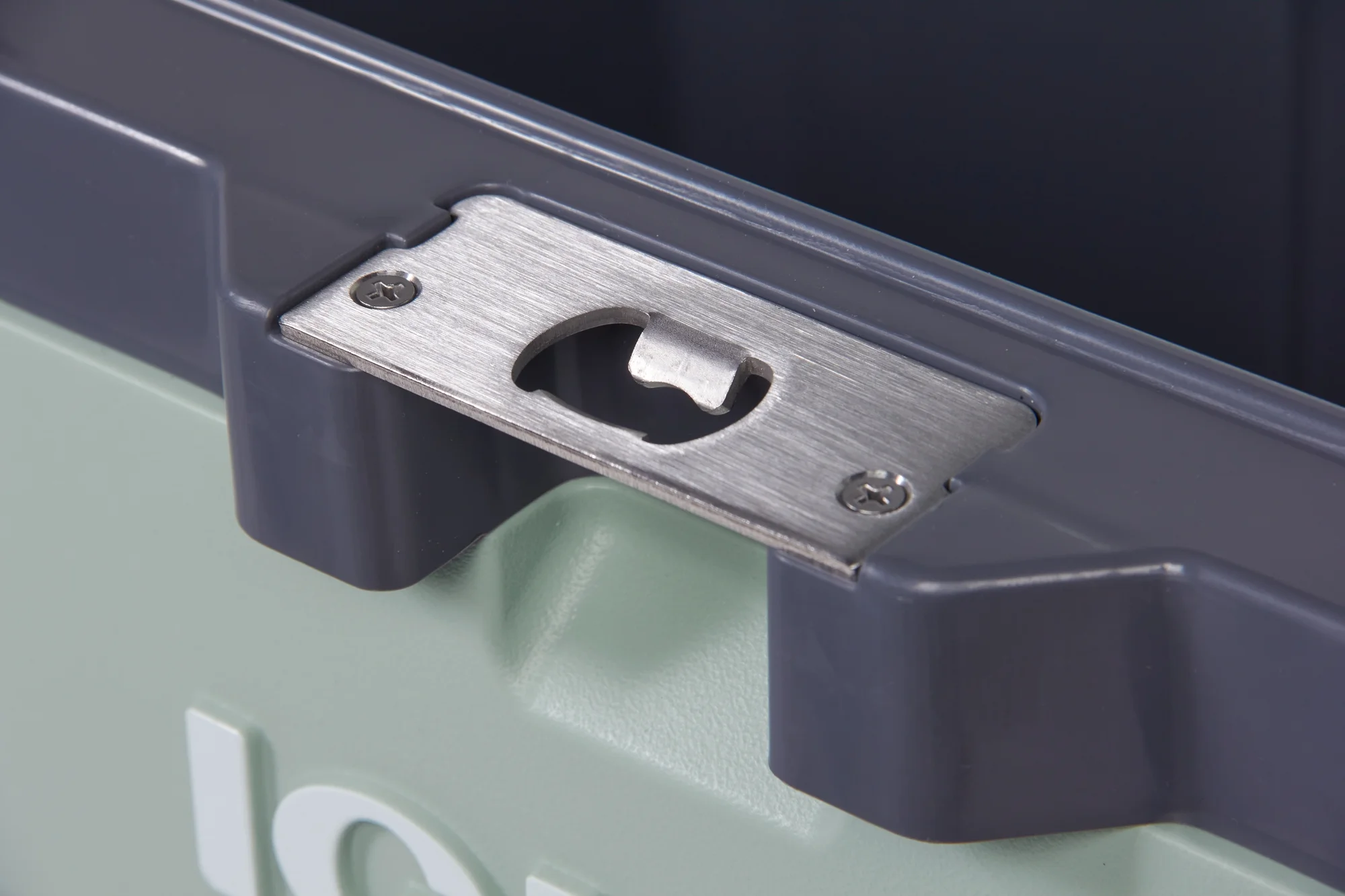 2026 Igloo Overland 72 QT Ice Chest Cooler, Green