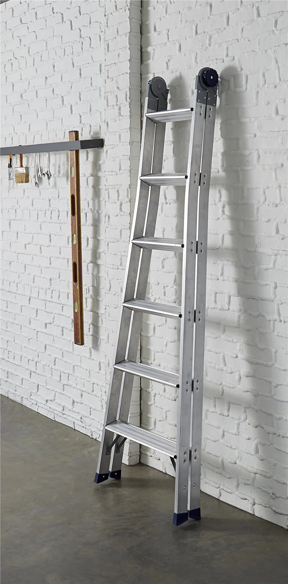 2-in-1 Step and Extension Ladder, 8 ft. 11 in. Reach