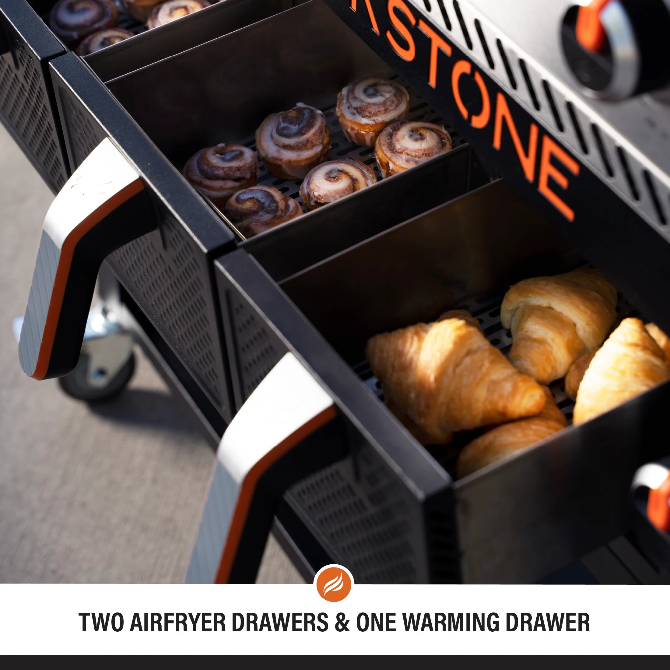 Blackstone 4-Burner 36′′ Propane Griddle with Air Fryer and Hood