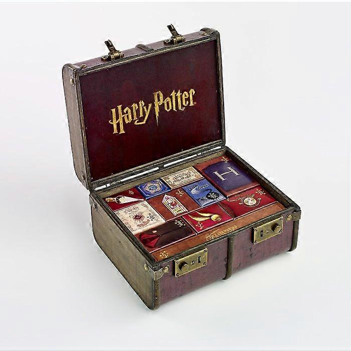 Hogwarts Trunk Advent Calendar HPA00546