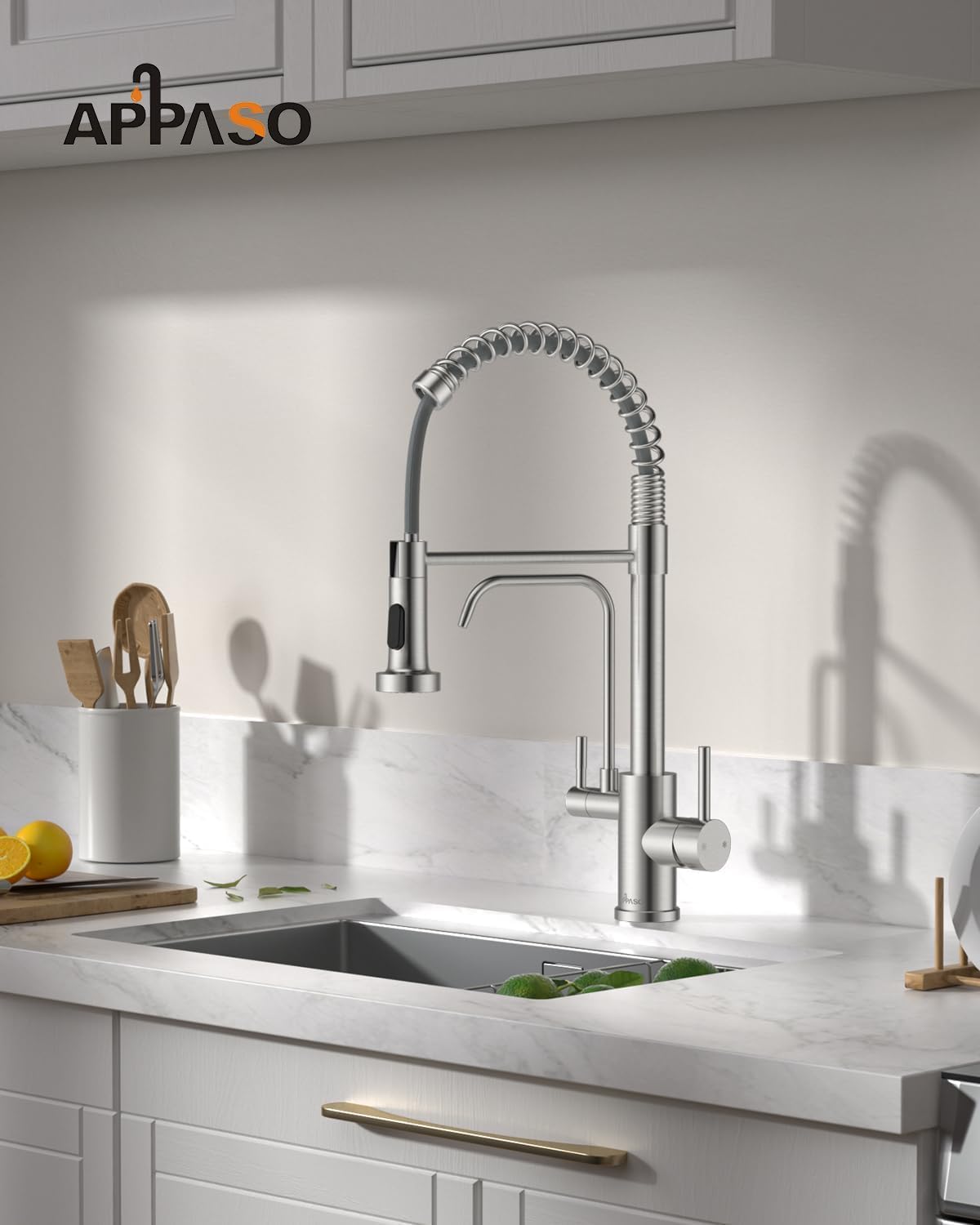 Black Touchless Kitchen Faucet with Soap Dispenser, Motion Sensor Activated Hands-Free Automatic Faucet for Sink with Pull Down Sprayer, Single Handle Smart Faucets for Kitchen Sink