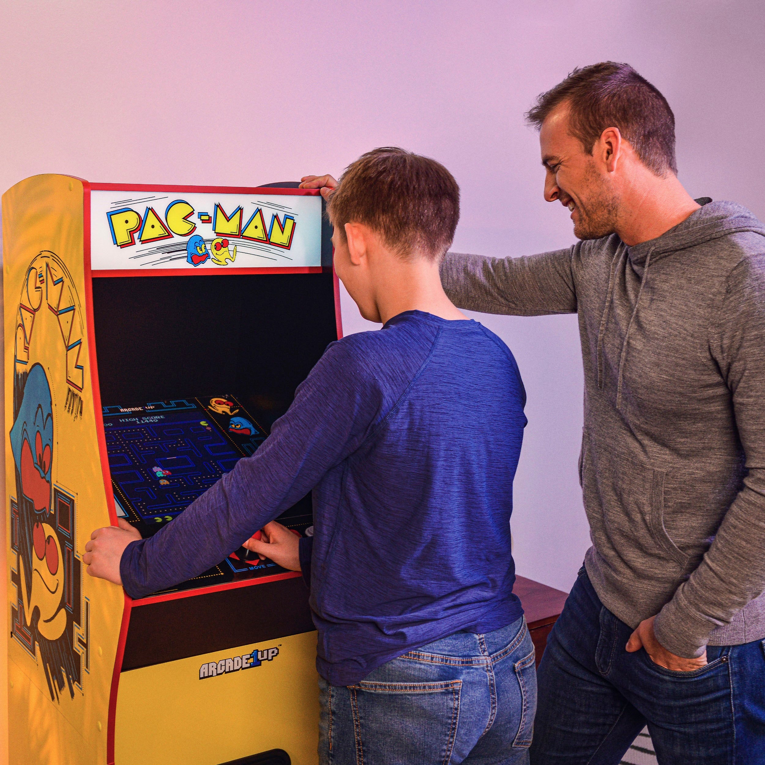 Arcade1Up – PAC-MAN Deluxe Arcade Machine – Yellow