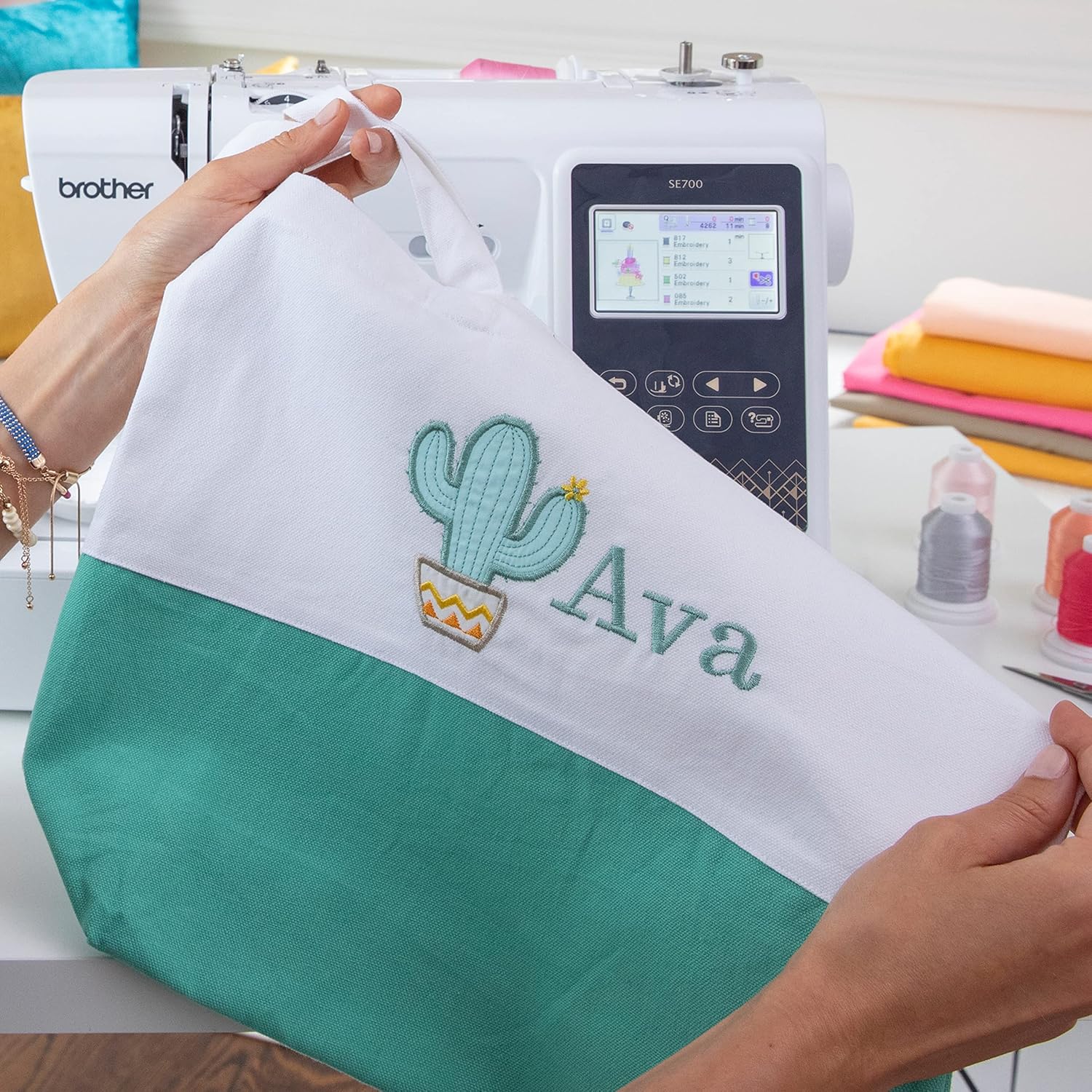 Se700 Sewing and Embroidery Machine - 135 Designs