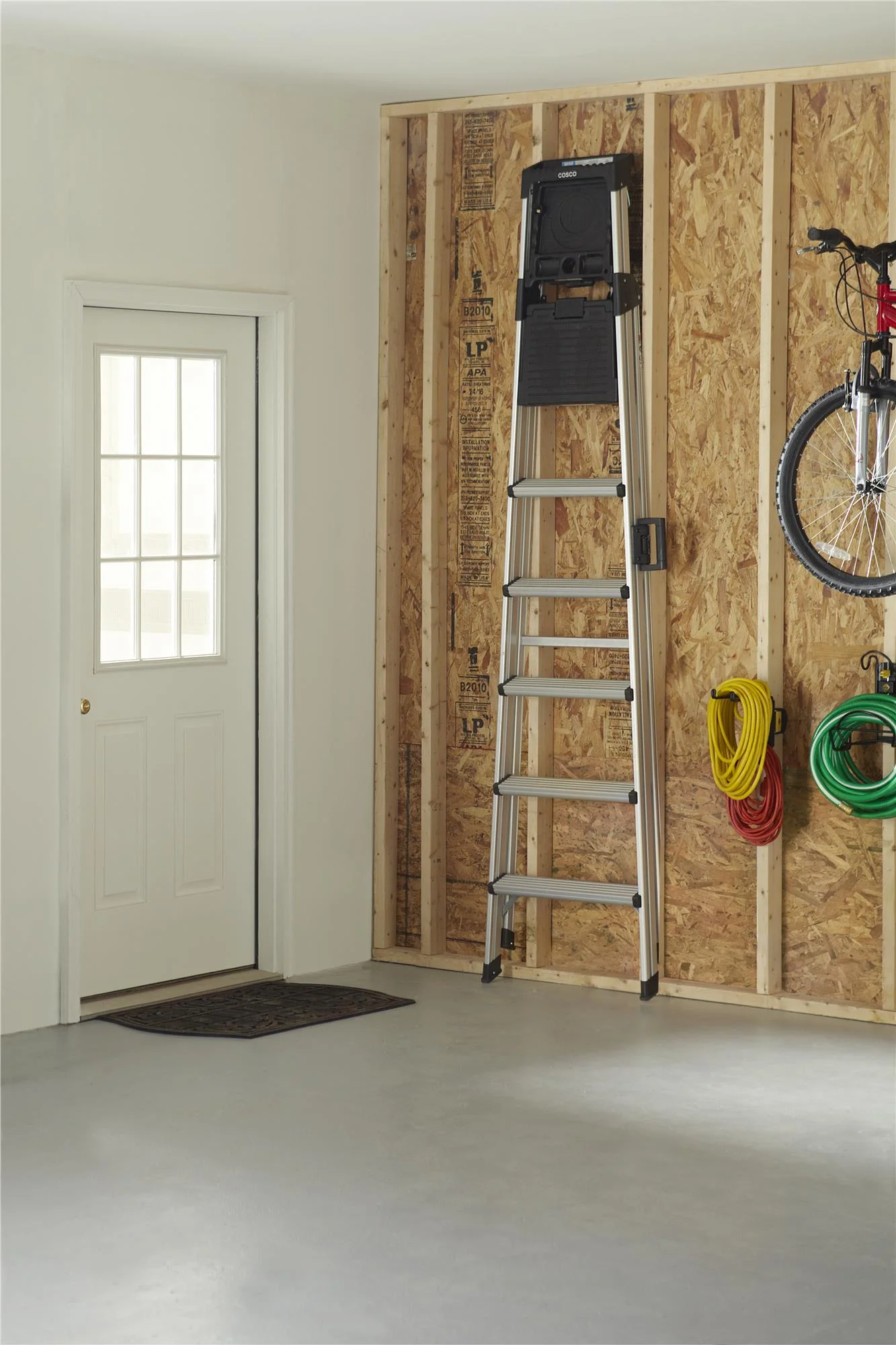 8-foot Signature Series Step Ladder