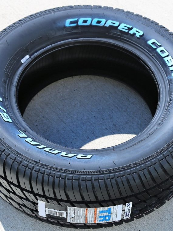 2025 Tire Cooper Cobra Radial G/T 225/70R15 100T (RWL) A/S All Season
